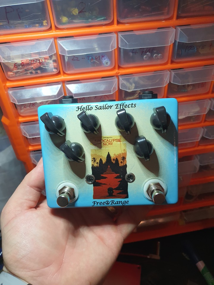EffectsHello's tweet photo. FreeRange pedal with well known film artwork 👌 i love a custom build
#kossoffdrive #bluesguitar #xmenapocalypse #bluesguitarlessons #guitar #zombieapocalypse #kossoffburst #freerange #rangemasters #rangemaster #rangemastersystems #freerangechickens #bluesguitarist #kossoff https://t.co/2HFCA7SFUR