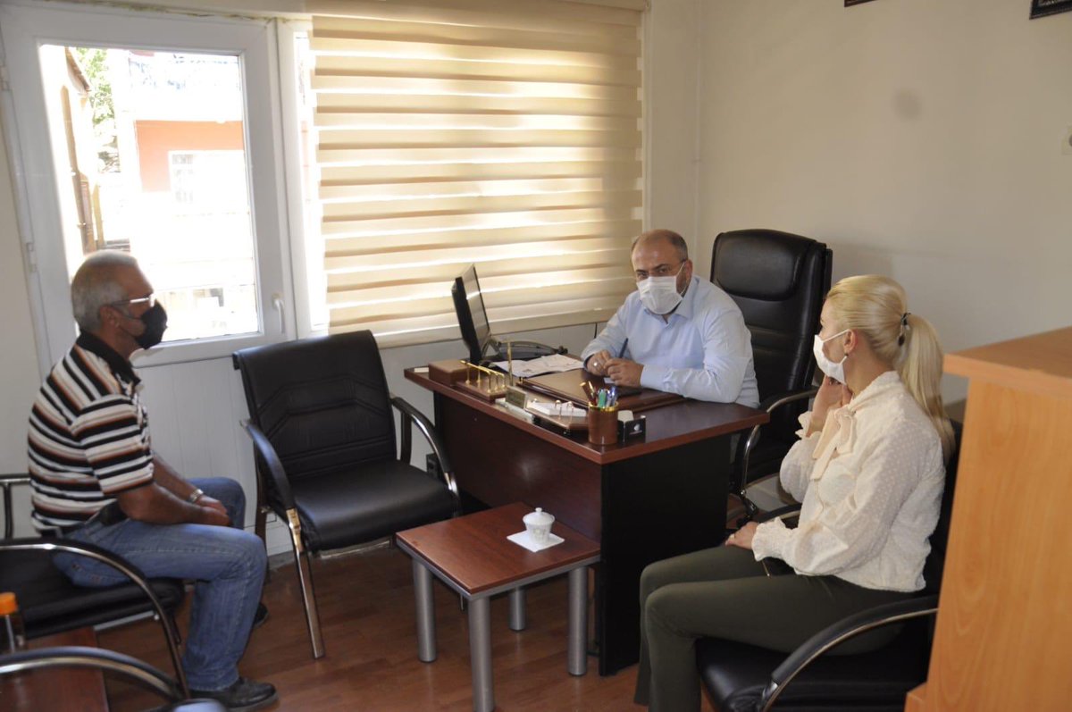 AkPartiTunceli's tweet photo. 📍Pülümür 🇹🇷

İl Başkanımız @FatihTek_ ,İlçe Başkanımız @cagnurkilicoglu Pülümür ilçe merkezimizde vatandaşlarımızın hal hatrını sorup ilçe teşkilatımızda vatandaşlarımızın talep ve önerilerini dinlediler. 
@RTErdogan @Akparti https://t.co/3Egg7UcFwd