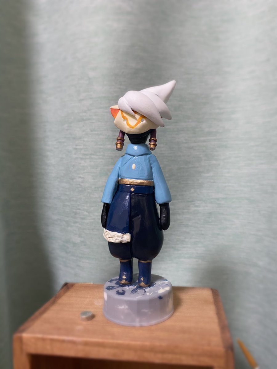 gl_fyk's tweet photo. 塗ってる途中なのでムラがすごいけど😇耳飾り邪魔すぎてなかなかケープがはまらない https://t.co/aR7CFQqvay