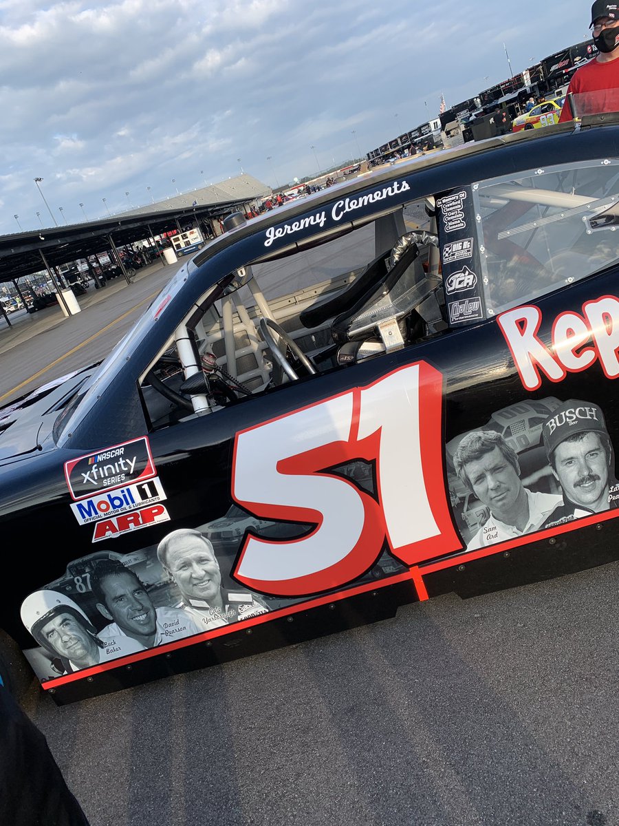 JCR_Clements51's tweet photo. .@TooToughToTame throwback is here. The  @JClements51 @Repairable1 #ASE @Spartanburg1400 Chevy is on the grid - will start P13 @XfinityRacing @NASCARonNBC #TheFansAreHere #TheSCChampsAreHere #SideShotSaturday Thank @raceartist for the killer scheme!!  #SCProud #51Pride https://t.co/4wMjGE84qj