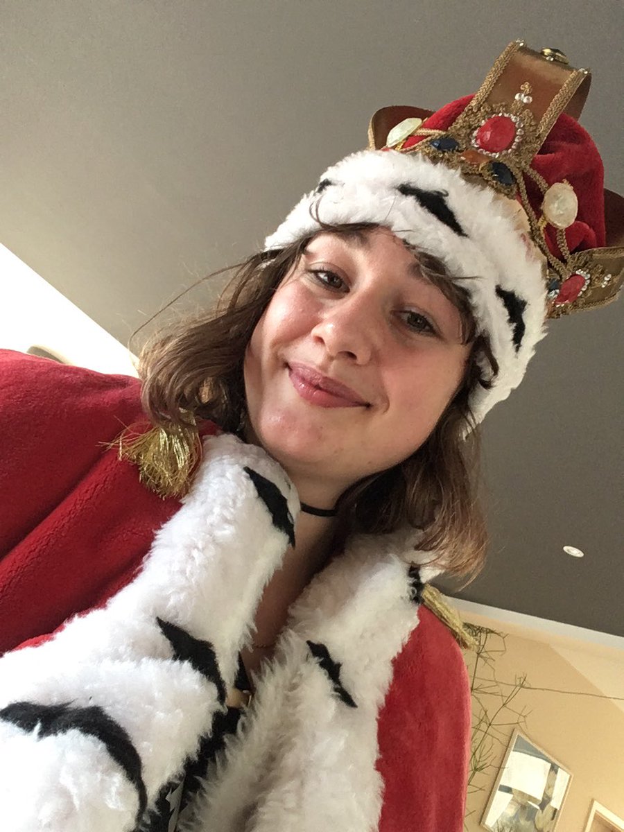 Flo__rgf's tweet photo. To celebrate Freddie, I decided to recreate one of his most iconic outfit. My grandma and I sewed it and created it from scratch. It took us 1 year of work. I have never been so proud of anything in my life! I would really love Bri and Rog to see it, please take a sec to share ❤️ https://t.co/DCAXBYPpZz