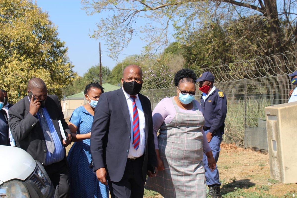 As the Champion for the Harry Gwala District Municipality, Minister Mthembu today visited the Sunflower Creighton Shelter for victims of Gender Based Violence and the St. Apollinaries Hospital in the Dr Nkosazana Dlamini-Zuma Local Municipality..