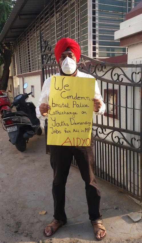 InderjeetSGrovr's tweet photo. #WeWantJobNotLathi
#ShameOnMPgovt
#UniteAgainstPoliceBrutality
#AIDYO https://t.co/CYSoTSGBtg