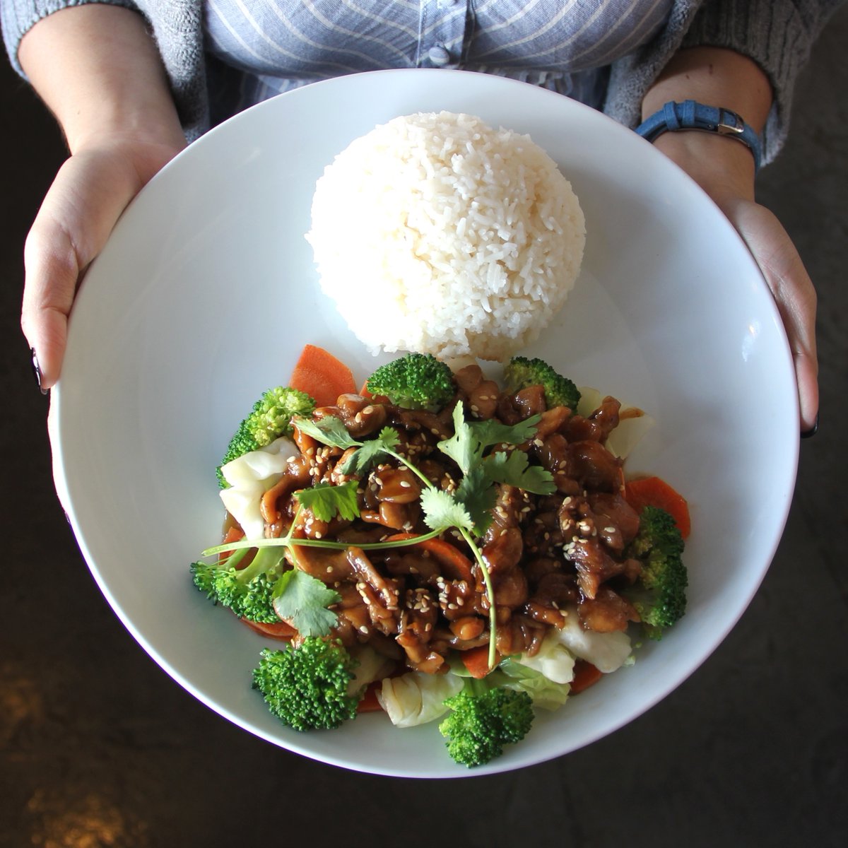 Teriyaki Chicken! Seize the moment because this dish is good 😂 #HBFD #OCFair

𝐖𝐞'𝐫𝐞 𝐎𝐩𝐞𝐧! - 𝐏𝐚𝐭𝐢𝐨 - 𝐇𝐚𝐩𝐩𝐲 𝐇𝐨𝐮𝐫 𝟐𝐏𝐌-𝟕𝐏𝐌

Online ordering &amp; no waiting 👍🛒
thecurehb.com/order