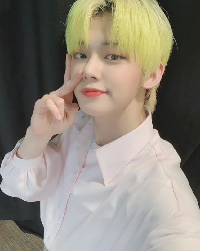 nawaz_hamd's tweet photo. My yooneeii cutieee💜💜💜 #TXT  #TOMORROW_X_TOGETHER #YEONJUN #MYHEART 💜💜💜 #birthdayboytobe ..💜💜💜💜❤❤😘😘💘💘💘 https://t.co/JEY41RCWok