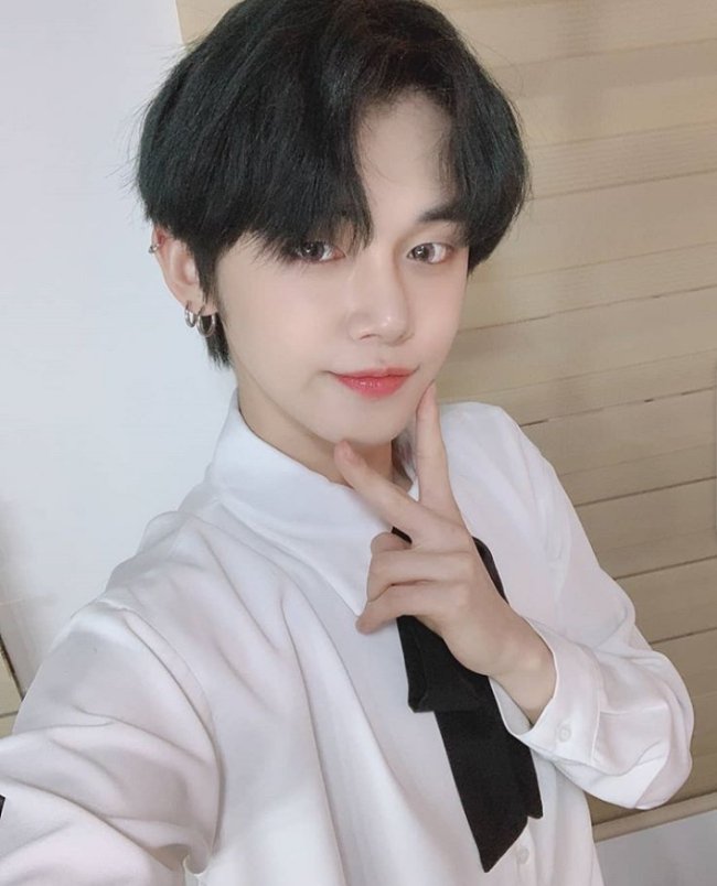 nawaz_hamd's tweet photo. My yooneeii cutieee💜💜💜 #TXT  #TOMORROW_X_TOGETHER #YEONJUN #MYHEART 💜💜💜 #birthdayboytobe ..💜💜💜💜❤❤😘😘💘💘💘 https://t.co/JEY41RCWok