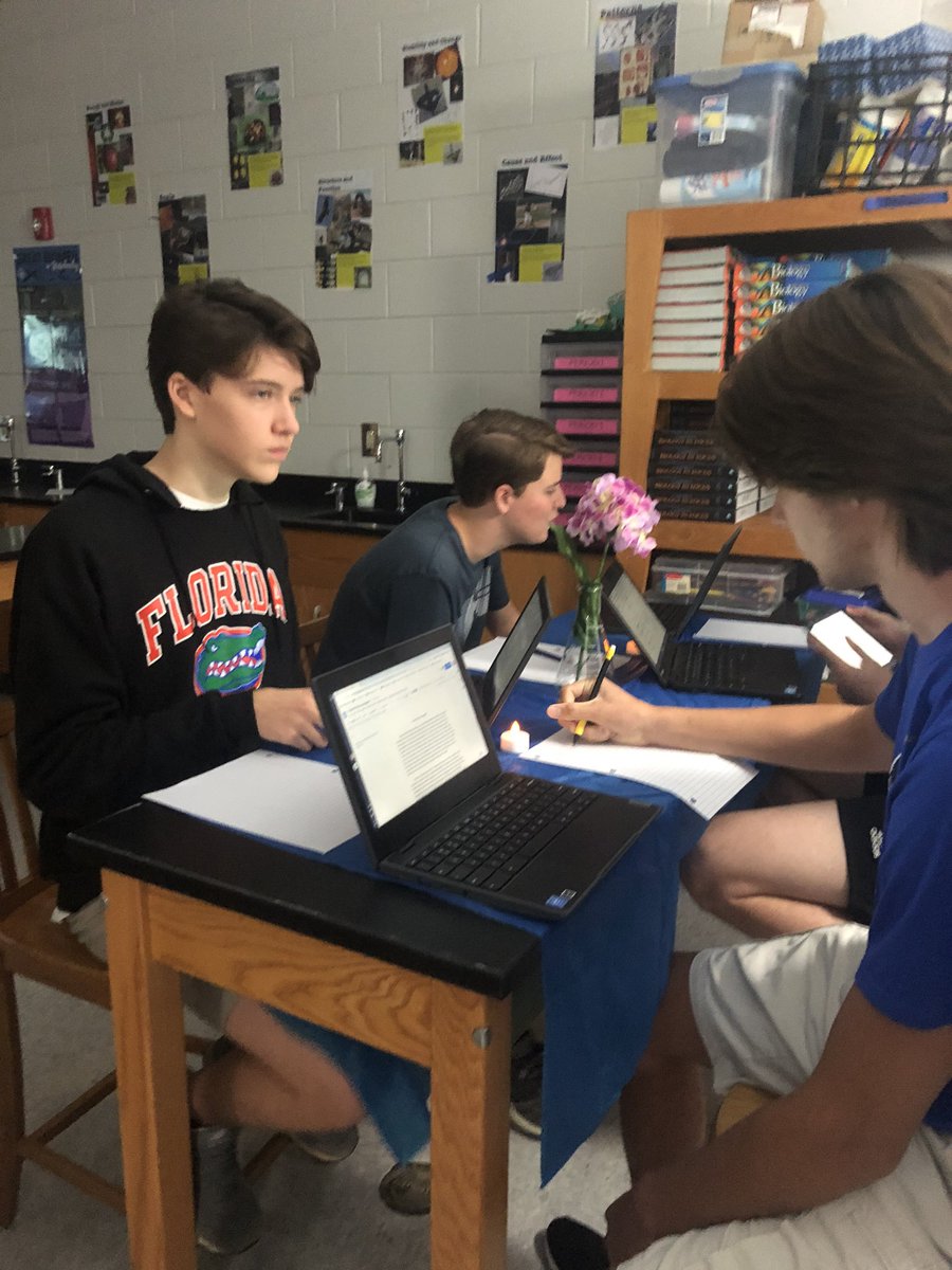rlggrg's tweet photo. #APResearch speed dating topics #busybeginnings #faMily #traditionallearning @ModelHighDevils @FloydCoSchools https://t.co/bLhOq0NJuA