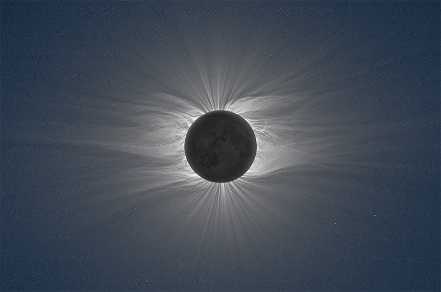 i0scarLopez's tweet photo. Solar Corona Eclipse 
shot by Miloslav Druckmüller https://t.co/r5GO8QS21a