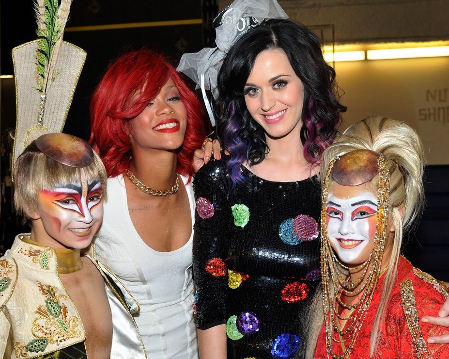 Katy's bachelorette party in Vegas organized by Rihanna 