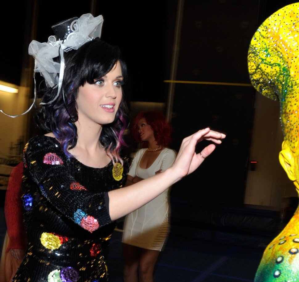 Katy's bachelorette party in Vegas organized by Rihanna 