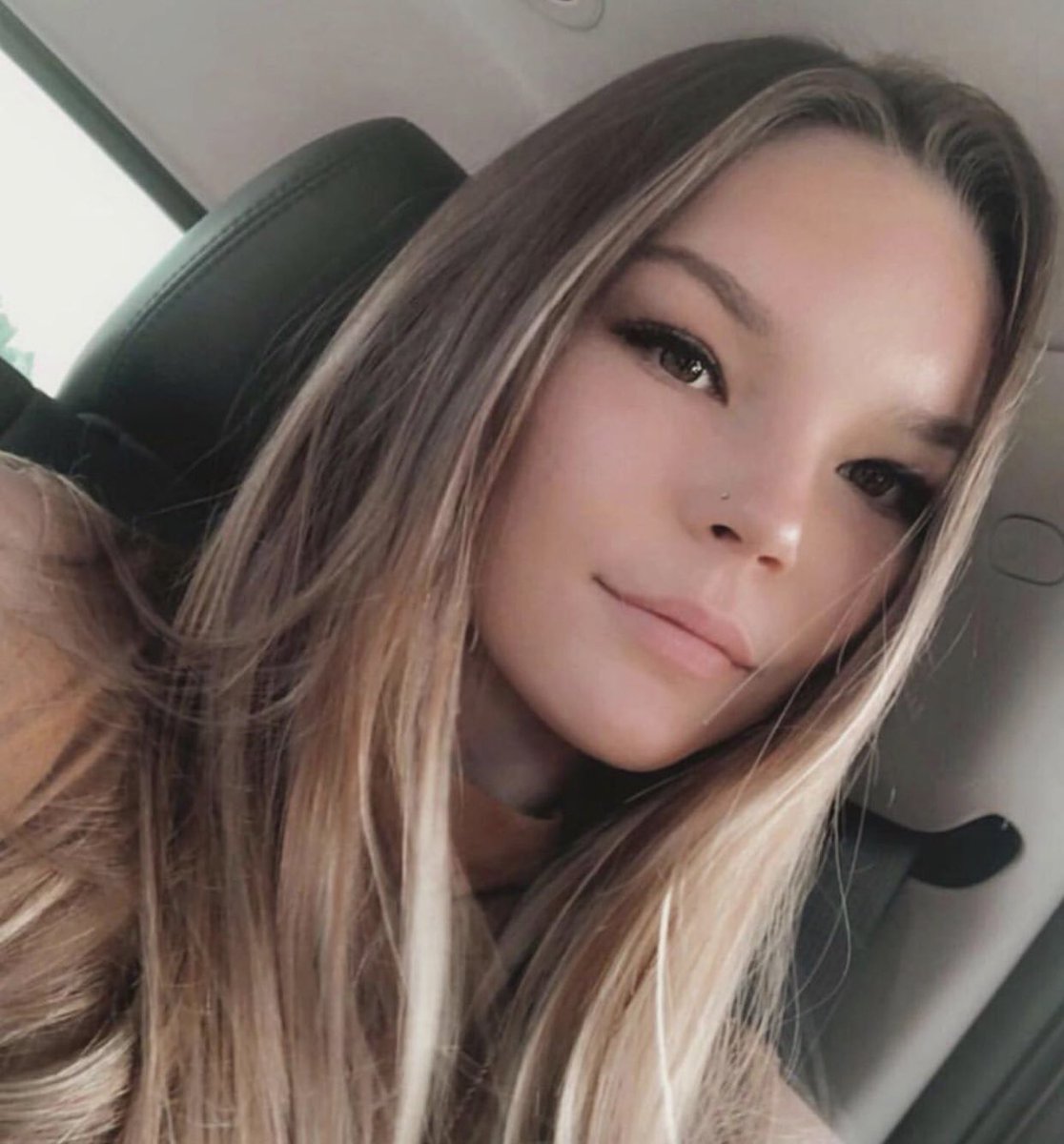hannah_wise16's tweet photo. Rarely get dressed up 🤷🏼‍♀️ https://t.co/B1FeOcDqUd