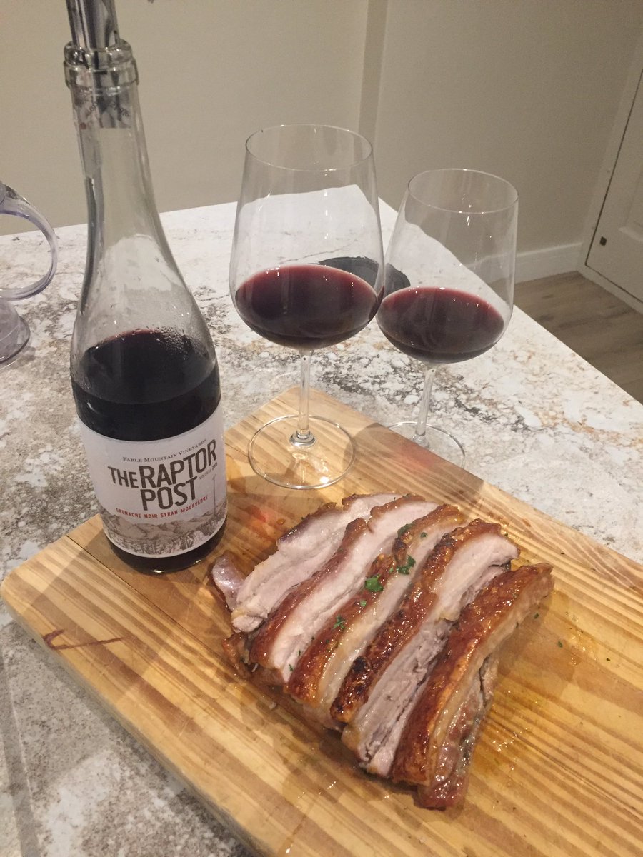 shaunwaso's tweet image. @Fablewines The Raptor Post. Exquisite with roast pork. Thank you for not adding the plastic sleeve to the bottle neck!