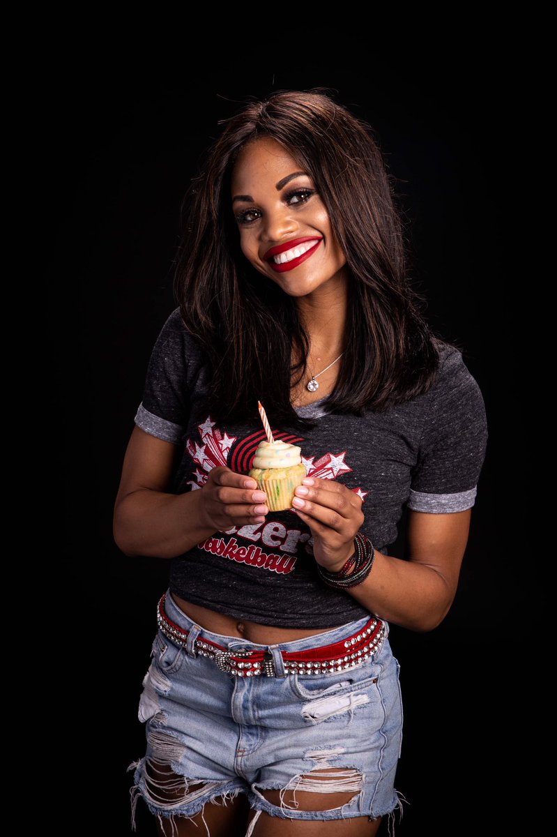 Please help us wish BD Royesha a Happy Birthday!!! 🧁🧁#happybirthday #celebrate #eatallthecake #ripcity