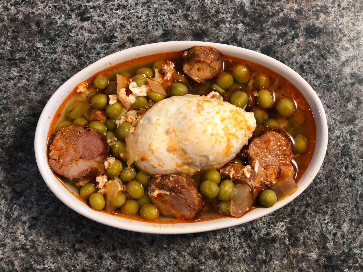 VienaDoCastelo's tweet photo. Good morning Winnipeg ❤️ Lunch specials for today!!! #vienadocastelo #portuguesefood #inthekitchenwithana🇵🇹 #wpgeats #westendbiz #supportlocal #socialdistance #alcatra #beefroast #braisedpeaswithchouriço #bacalhauagomesdesá #codandpotatoes #coxinha #pasteisdwbacalhau #rissois https://t.co/HWKk9IWHfL