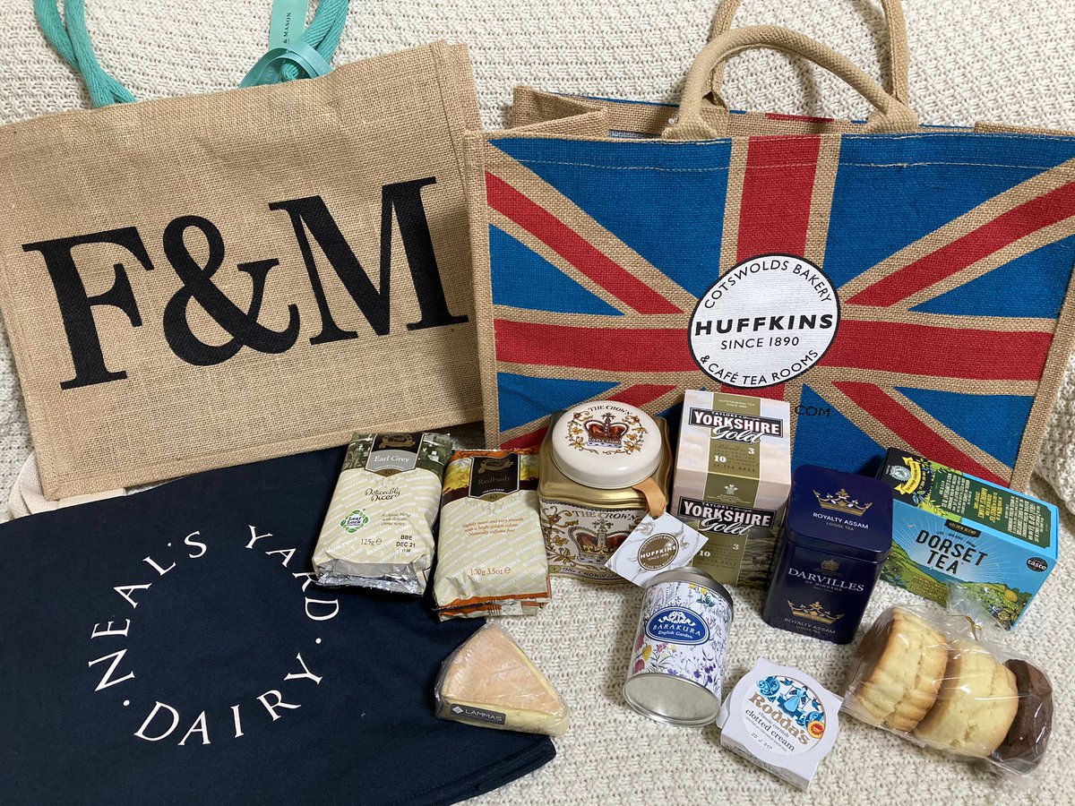 sakuraryu_0's tweet photo. 英国展🇬🇧part1に行ってきました！
戦利品。

買ったものはインスタの英国垢で。

https://t.co/8RSkaoZ30X

#英国展 #haffkins #darvillesofwindsor #dorsettea #ringtons #barakura #yorkshire  #fortnumandmason #nealsyarddairy #ベノア #ロダス #ハフキンス #リントンズ https://t.co/aNqIO9a11u
