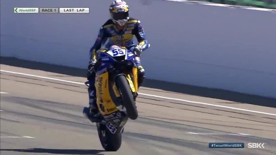 actualites_moto's tweet photo. [#WorldSSP] [Round 5️⃣] Pirelli Teruel Round 🇪🇸 - MotorLand Aragon 🏁 - 4-6 sept. 2020 
 #TeruelWorldSBK #Course1❗
8e victoire 🏆 successive pour Andrea Locatelli #55 qui s'impose devant Raffaele de Rosa et Jules Cluzel 🇲🇫❗ https://t.co/6vT9VPCyTX
