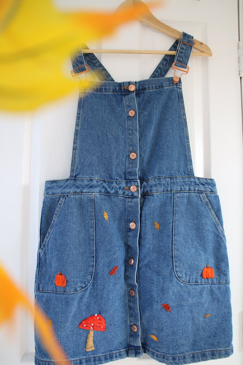 Zoehware's tweet photo. How CUTE is this Fall Denim Dress 😫🍂🙌

Size UK 14 (US 10), only £60 🍂🍁

https://t.co/nnXdrOVZnG https://t.co/WeqaxkwsC1