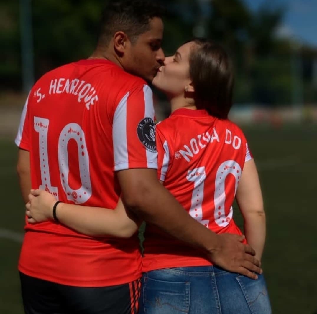 saoborre's tweet photo. Gooolaaçooo do nosso craque e camisa 10.@Sandrhenrique10 
Ontem foi um dia muito especial,da oficialização do matrimônio desse CASALZAÇO!
Que sejam MUITO felizes.Que tenham um lar próspero e uma vida repleta de realizações. A família São Borré está feliz demais por vcs.❤️🖤🦁💍 https://t.co/R8VBzTkwJd