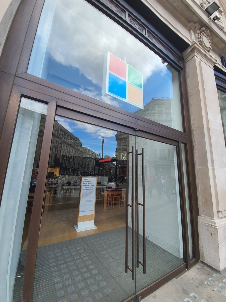MichaelGillett's tweet photo. First time I'm seeing the London Microsoft Store since lockdown, it's weird to see the lights off.

#MicrosoftLDN https://t.co/9p0MFDIO8y
