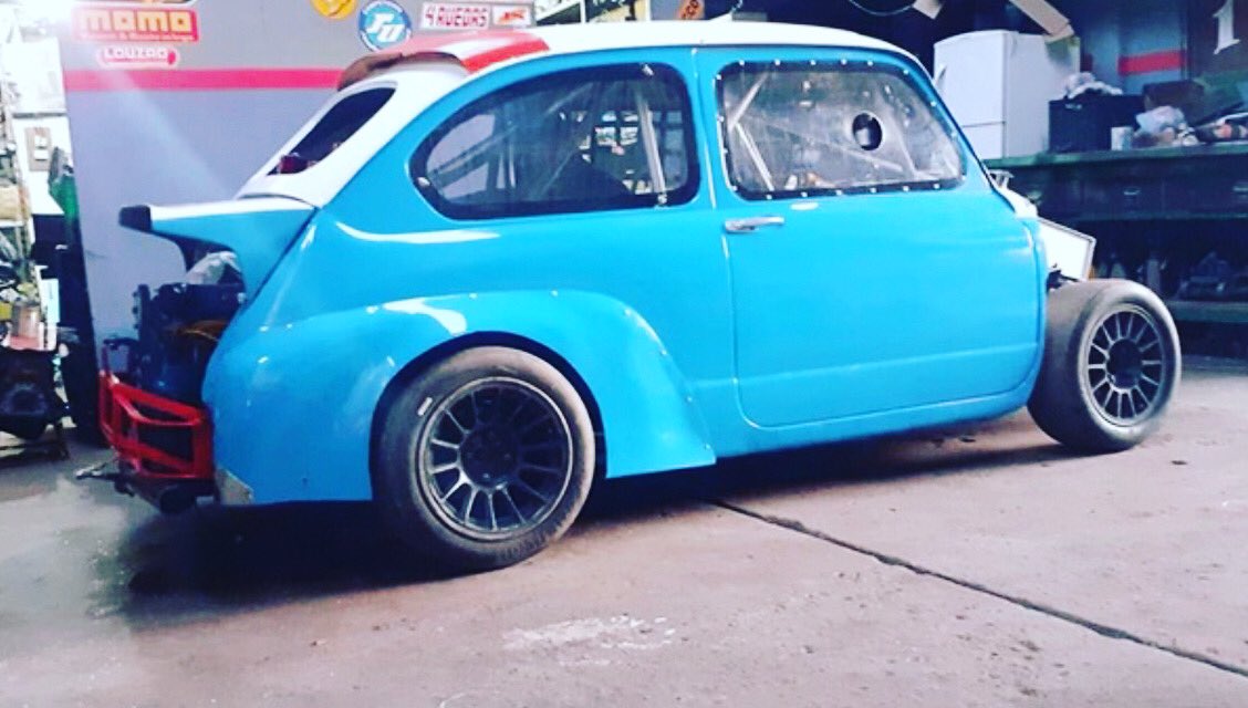 ALMAPRENSA's tweet photo. 🔩 En etapa de preparación está el Fiat 600 con el que correría Sergio De Vincenti (no está confirmado todavía) en la TC 1100 de ALMA. El auto está a cargo del D’angelo Competición. ⚙️ #tc1100 #alma https://t.co/WHgYjTJDJk