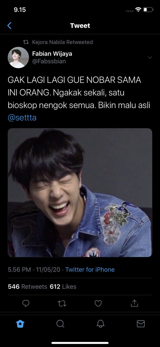 Sementara itu, genk nobar.....