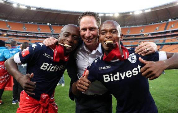 Bidvest Wits COO Jono Schloss will be LIVE on @Newzroom405 at 18h45 this evening with @Buhlemadulini. #TheLastDance #Nakanjani ⚪️🔵