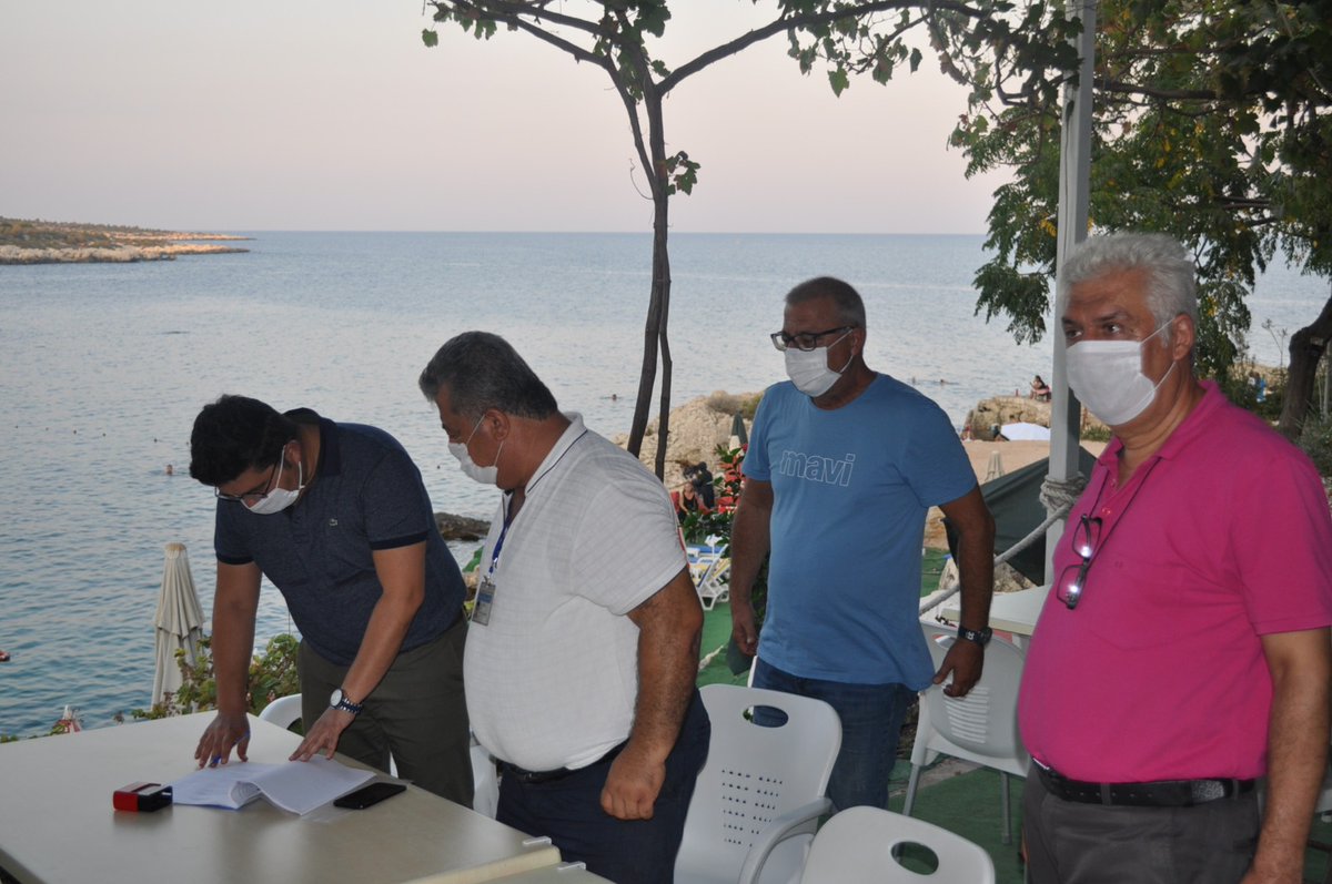 📌İl Müdürümüz @emreduru33'nun da katılım sağladığı turistik yeme içme tesislerinde 'COVID-19 Tedbirleri' kapsamında yapılan denetimler devam ediyor. 🏖️🍴🥗🕵️😷
#MersinKulturveTurizm
@MehmetNuriErsoy
@lutfielvan https://t.co/PGW9MVGmAX