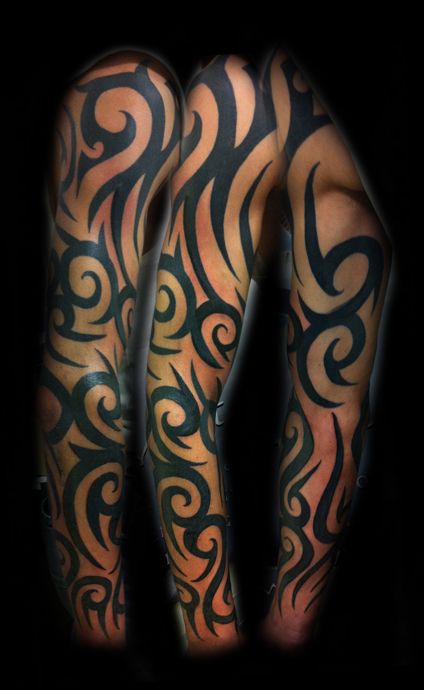 Even the non-traditional "tribal" tattoo style that people without tribes love all comes from the exotification of legit tribal tattooing and the perception of our cultures through a foreign lense, but that's a talk for another day 13/14