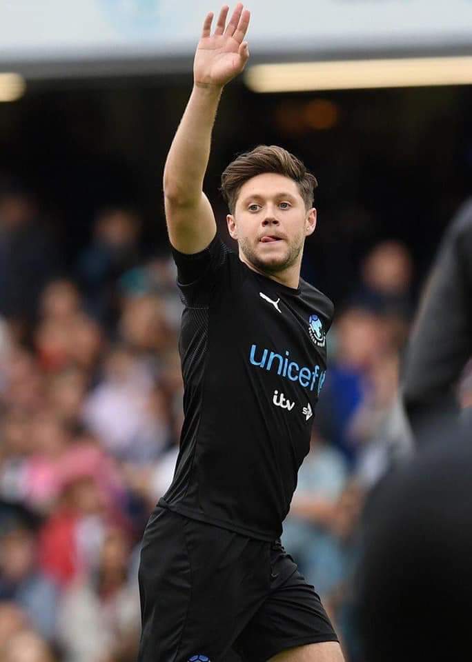 H0RANSPIDEY's tweet photo. Niall Horan está lindo todos os dias, mas neste dia em específico ele estava um espetáculo https://t.co/cI1H2H3ofu