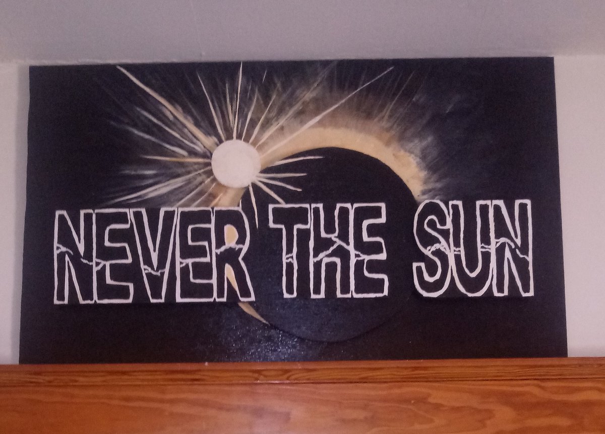 NeverTheSun1's tweet photo. Rock out Saturday🤘👊🤘👊🤘 #alternativemusic #metalmusic #kickassmusic #rockon #baltimoremaryland #neverthesun #nts #custommade #bandroom  #awesomeartwork https://t.co/i372sErn9t