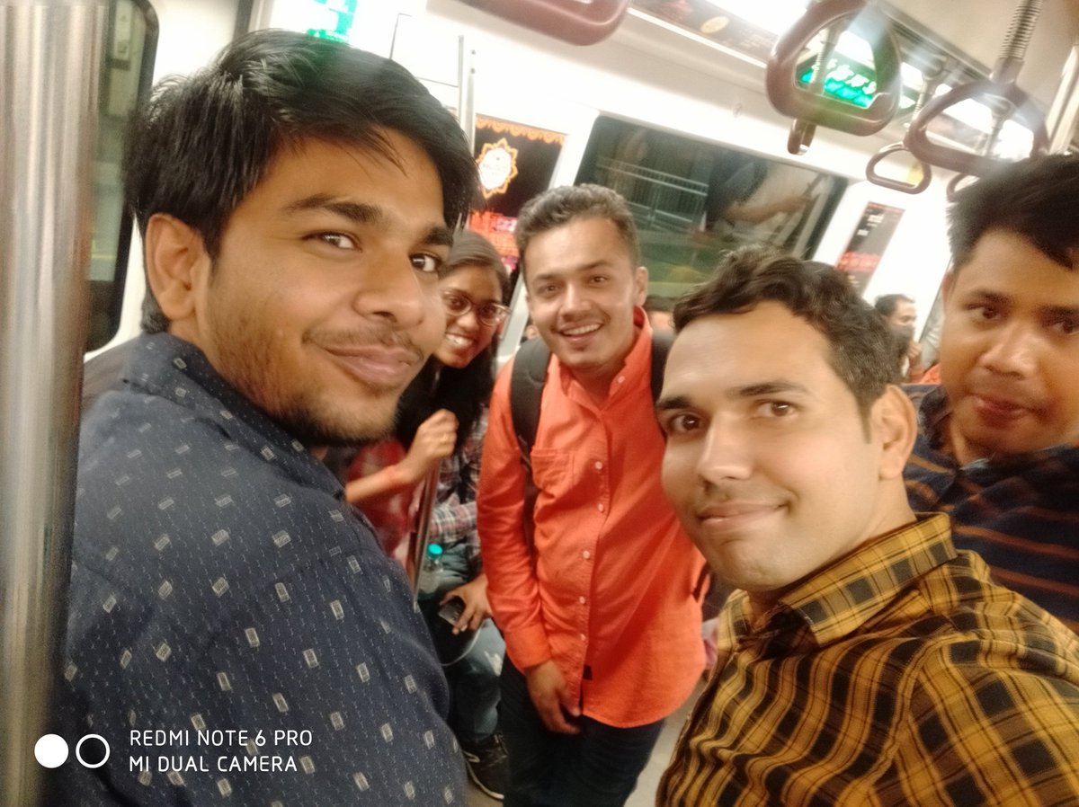 praveshindian's tweet photo. एक संघर्ष जिसकी बदौलत हम सब अपना प्रथम शिक्षक दिवस एक अध्यापक के तौर पर मना पा रहे हैं।

शिक्षक दिवस की हार्दिक बधाई💐💐 https://t.co/Gg0isnZyyj