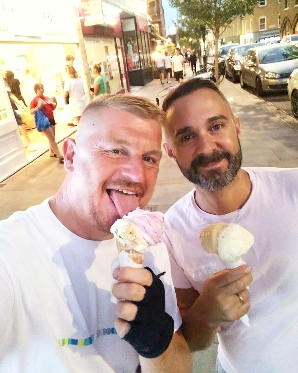 dyerAndie's tweet image. Five years together. Went for an ice cream to celebrate. And got engaged. 😁😍😊😀😃❤😘
