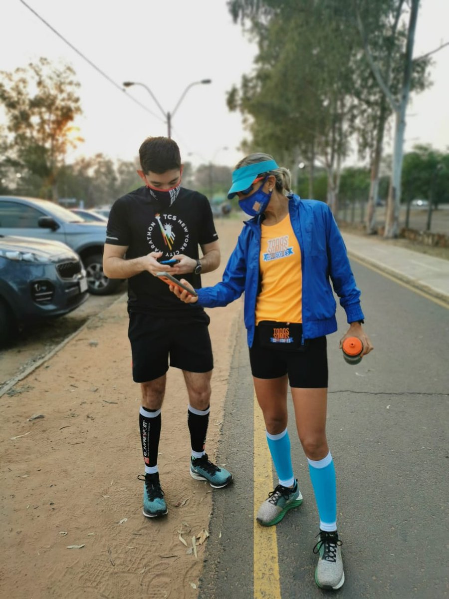 vivirivarola's tweet photo. Ultimando detalles para que puedan seguirme paso a paso los 42.195mts de @jhboston26 el próximo sábado... y de paso último fondo (18K). El clima será la variable más dura a vencer. Pero la cabeza marcará la diferencia. #finishSTRONG #TSCTEAM https://t.co/JMIl0Brh2e