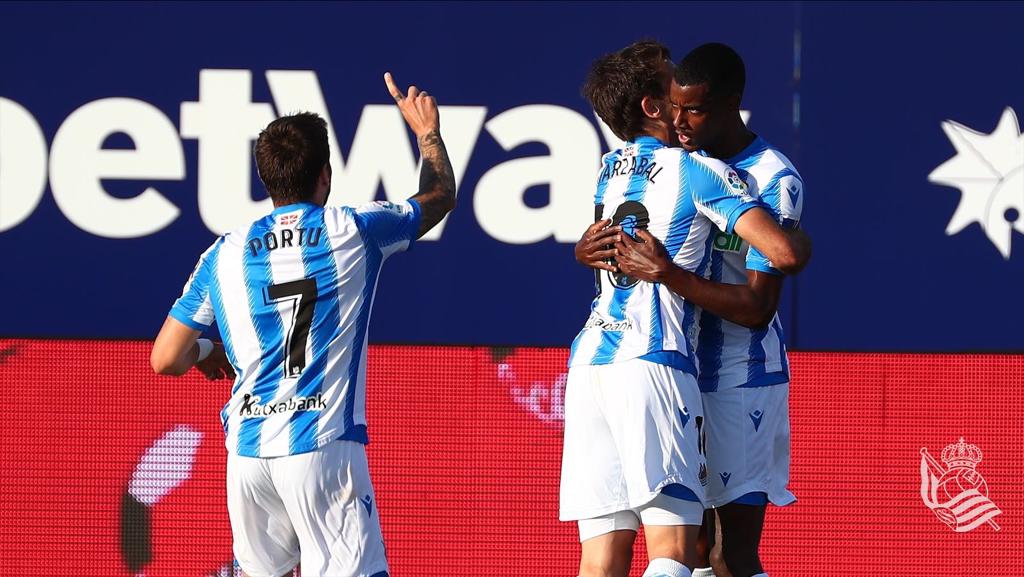 Key players:A sign on how impressive this Real Sociedad team has been, is that it's almost impossible to say who the main key players are, because they are so many. But I'll try pick some of them out. More than Silva that has already been mentioned...