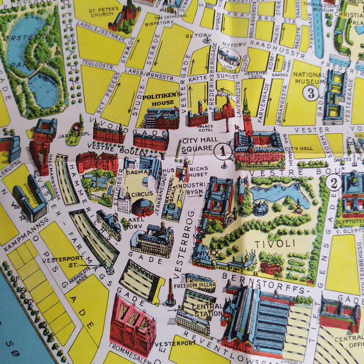 mapmapnmap's tweet photo. For sale
Pictorial Map of #Copenhagen 
1950's
49x34cm
Question ? Send me a message 😉
#voyage #tourdumonde #geomaticien #cartography #urbaniste #aroundtheworld #vintage #cartegeographique https://t.co/GL9WcK9Sgr