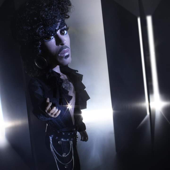 Purplepass61's tweet photo. It's #LPPSaturday... Inspired by "Computer Blue," the "Hallway Speech" from the extended version.
#Prince recorded additional spoken parts for the extended version of "Computer Blue." In one of them, commonly referred to as the "hallway speech" 
#LPPisART 
#TroyGuaArt https://t.co/hNQD7D29VW