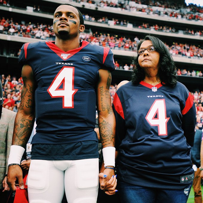 BleacherReport's tweet photo. .@deshaunwatson's childhood home was funded by Falcons RB Warrick Dunn.

He was a Falcons ball boy at 14.

In Week 5 this year, he put up career numbers in his first game vs. ATL.

Days later, he officially launched a foundation to help families like his.

Legendary. @brgridiron https://t.co/mN0Es2JCc6