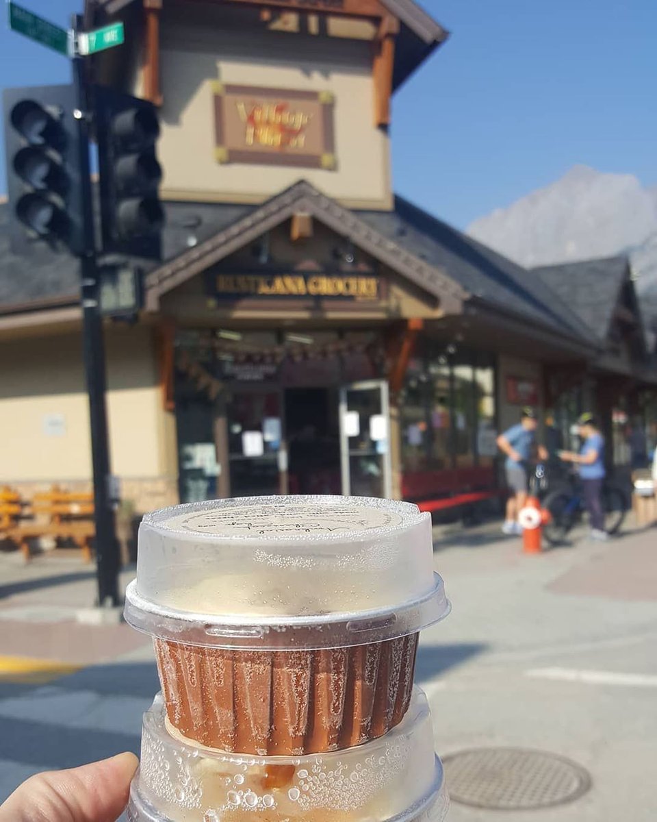 It's always snack time when in downtown Canmore! Rusticana is the go-to spot for all of your snack needs and is conveniently located in the centre of town. #canmore #lovecanmore