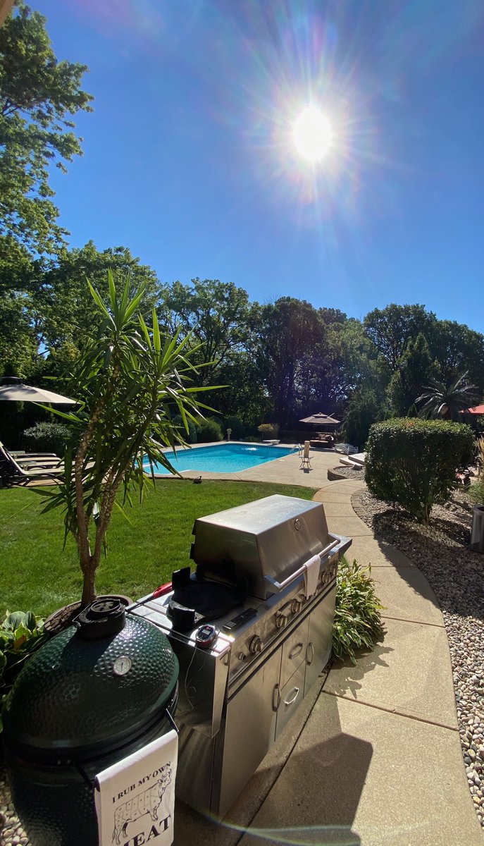 timshaughnessy3's tweet image. The resort is ready for guest #Derby2020 🐴 ⁦@WoodfordReserve⁩ 🥃#LaborDayWeekend 🌴☀️🏊‍♀️#jenga