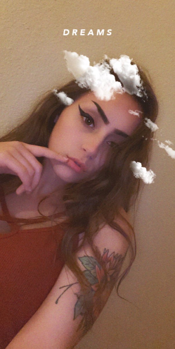 butterscvtch_'s tweet photo. Hey here’s a selfie because why not.  ✨☁️✨ https://t.co/2gf8AHwAo2