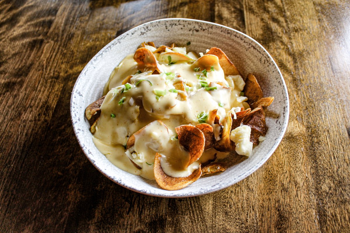SchottsLake's tweet photo. #Breakfast #Poutine! The breakfast staple you didn't know you needed...
Breakfast is back! Served Saturday and Sunday, 9am-1pm.
Call: 403-638-4464.
#breakfastyyc #breakfastpoutine #foodie https://t.co/h8aXoGiIpH