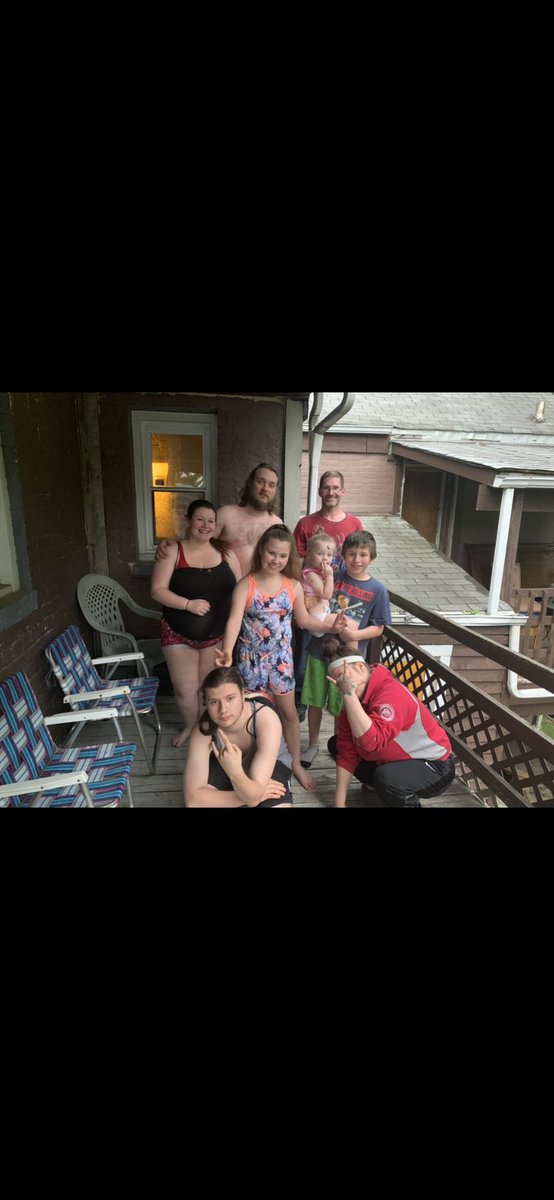 TaylerThomas4's tweet photo. Alll of them minus Lacey 💖 https://t.co/XzmdT7j3VY