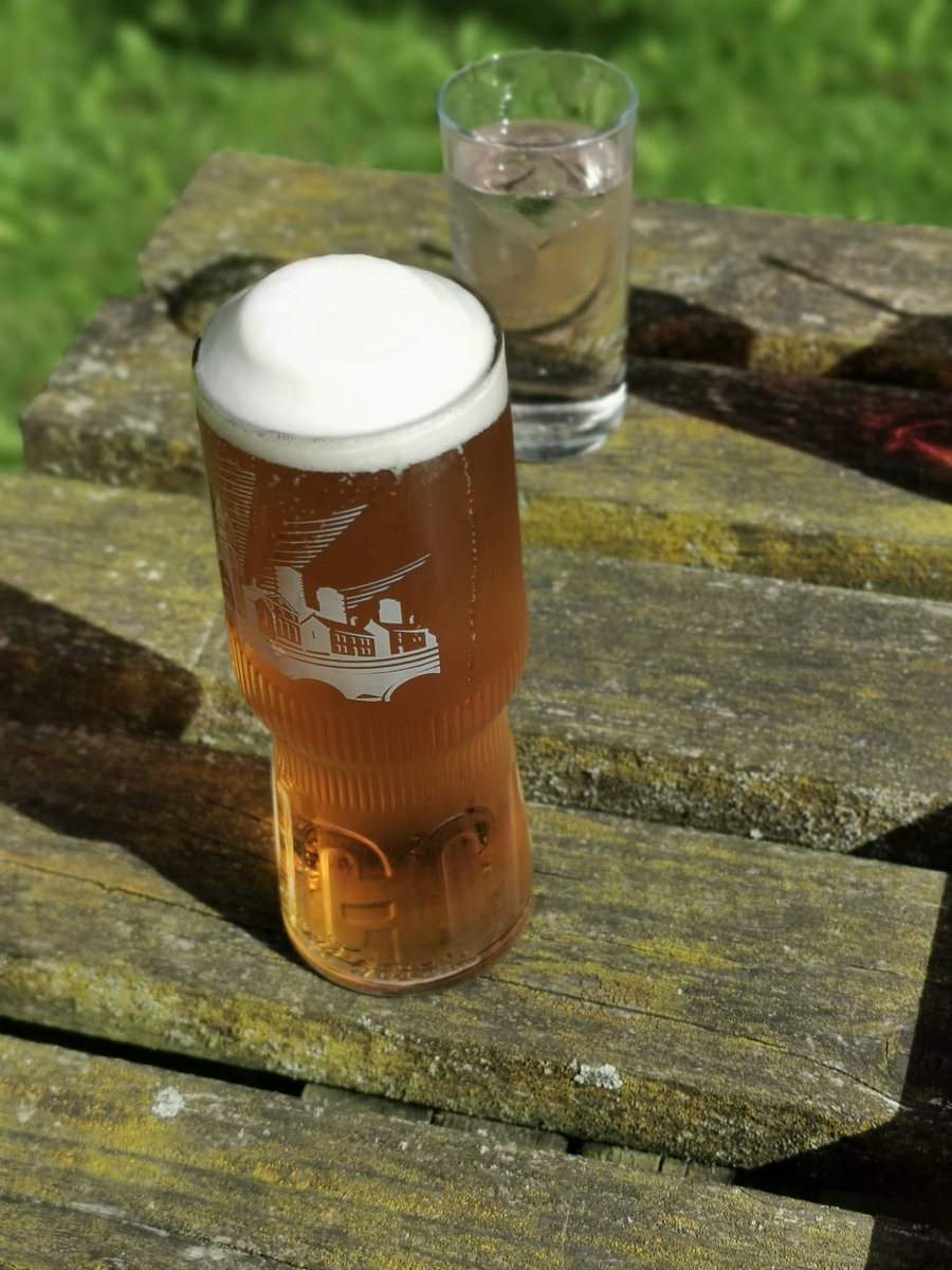 Bike ride with the family, be rude not to stop for a few drinks😜🍻