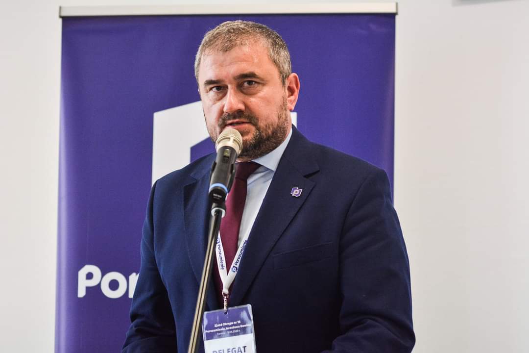 Stan_Bukowiec's tweet photo. W Tarnowie odbył się Zjazd Okręgowy @Porozumienie__ z udz. @Jaroslaw_Gowin Dziękuję za zaufanie i wybór na prezesa, gratuluję członkom władz okręgowych: @dawidsolak @kupieckrzysztof @MarekMosio @SPartynski @GPSokolowski @kjastrzebski_ K. Klimie, J. Kwaśniakowi i R. Stańczykowi 👍 https://t.co/DWrTsW7xSR