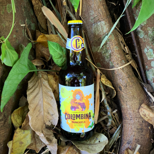 BentleyThatiane's tweet photo. LANÇAMENTO: COLOMBINA BRUT DO CERRADO MAMACADELA

Uma cerveja leve, de baixo amargor, com o objetivo de evidenciar no aroma e no sabor exótico e de bastante personalidade da Mamacadela.

#novidade #cervejacolombina #acervejadocerrado #brut #brutdocerrado #mamacadela https://t.co/OGeeeOgCCV
