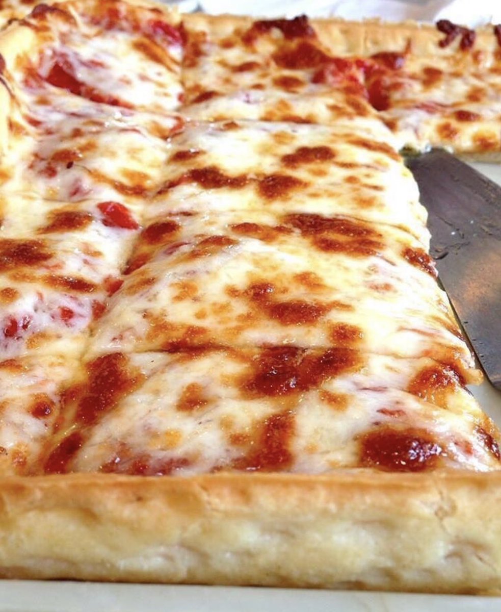 LedoPizza's tweet image. ‼️ Happy #NationalCheesePizzaDay GIVEAWAY ‼️

To enter:
☑️ Retweet this tweet!

One winner will receive a $50 🤑Ledo Pizza gift card, picked at 10pm 9/5/20.

DID YOU KNOW?! 
Every 18” Cheese #LedoPizza has 
1 POUND of Smoked Provolone Cheese!

Order.ledopizza.com