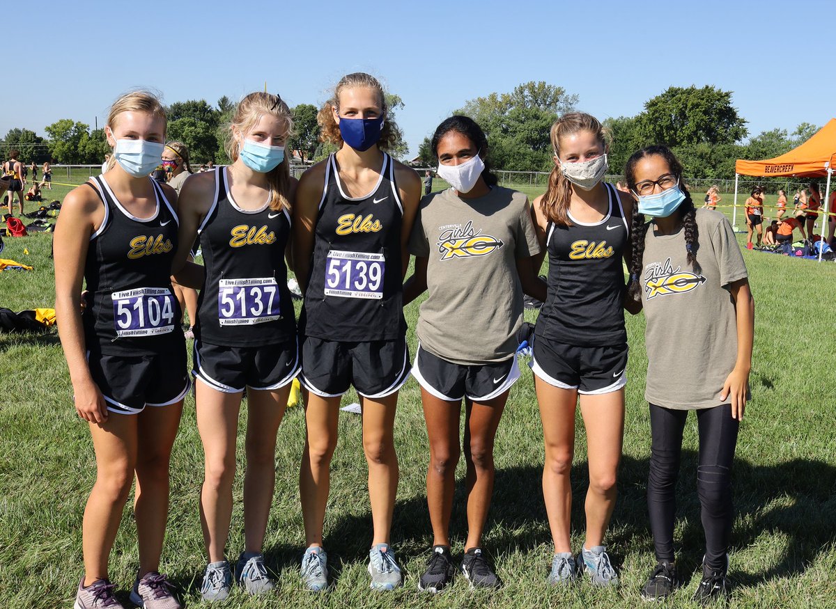 julzw9's tweet photo. Mia Robillard and the Centerville ladies both secured a strong second place finish at the Miamisburg GWOC only invitational! Mia Robillard (10) leading the squad with an 18:40, congrats ladies! @OHMileSplit https://t.co/o3wILNBlqN