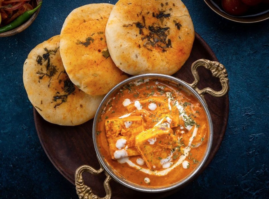 BroEatIndia's tweet photo. #BroPartner Welcoming India Aroma on-board with us in our journey to Support Local &amp; Save Restaurants! Order directly from @indianaromaofficial 🍛🍲🧄🧅🥔 Now on BroEat! ♥️🕺
.
.
#Mumbai #HomeDelivery #VocalForLocal #AatmanirbharBharat #VocalForLocalIndia https://t.co/6NUWsuZ4j5