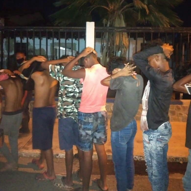 alcaldiajjm1's tweet photo. Funcionarios de la Policía Municipal y Estadal,realizan operativo Contra la Criminalidad en el marco de la Misión Cuadrantes De Paz,directrices precisas de la Alc.@villegaskarelia @rafaellacava10 @SegciudadanaGB @Visipol_MIJP @NestorLReverol
#LealtadYCompromiso

#PatriaProductiva https://t.co/1u5T3LnRvu