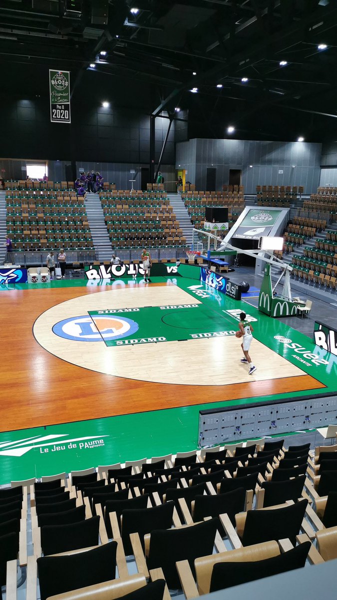 TempsMortProd's tweet photo. ON EST EN PLACE 🔥🔥
La rencontre entre l'@ADABloisBasket et @BeliersdeKemper débute à 18h30 et on va vous la faire vivre en direct, comme hier, sur la page Facebook de la @LNBofficiel ! 🔥🔥
On filme tout pour vous le mettre en vlog sur YouTube ! 🎥
#ProB #ADABEL https://t.co/hbREE4lKvf